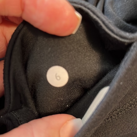 Lululemon capris - Picture 8 of 8